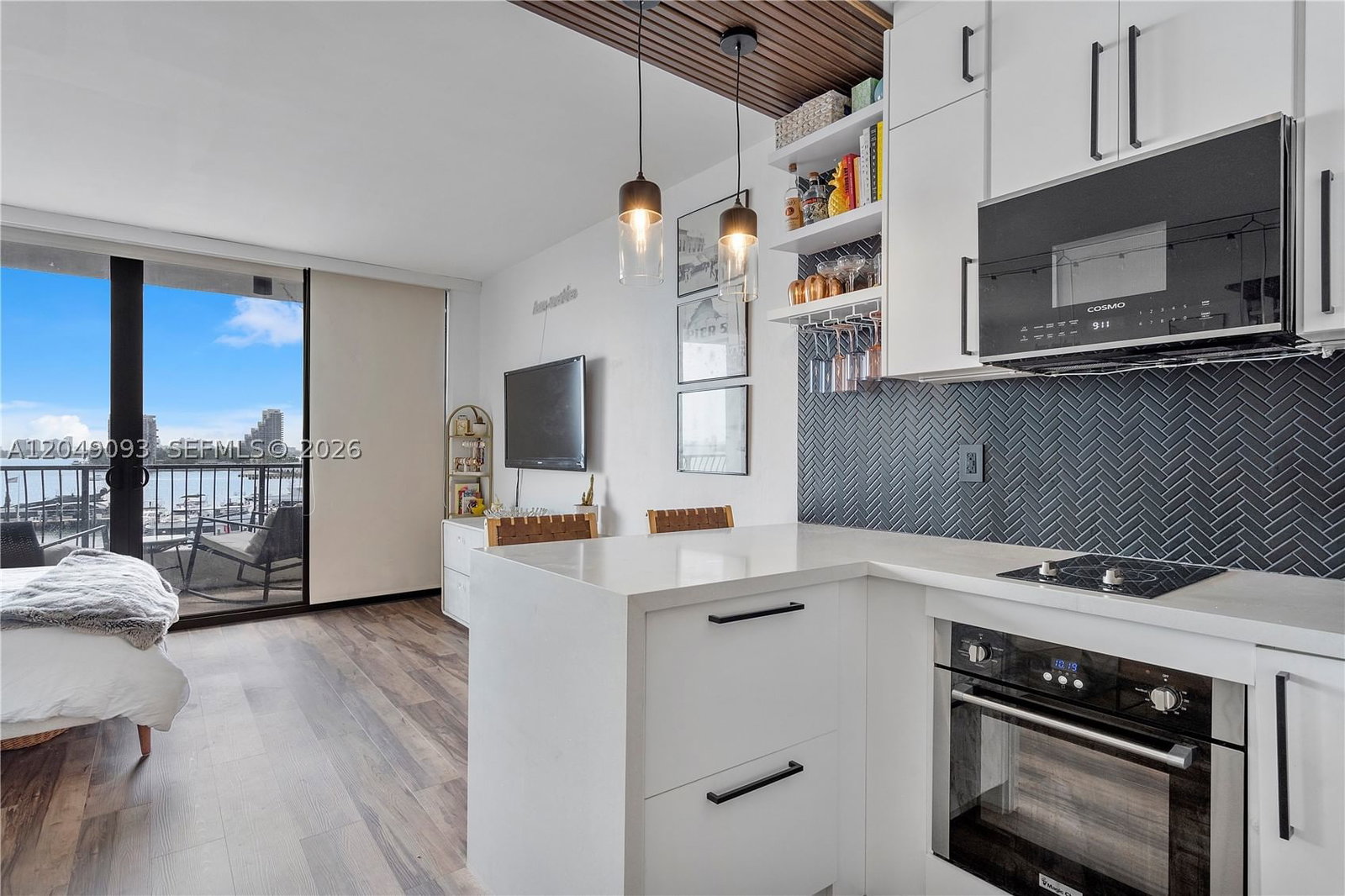 Real estate property located at 555 15th St #518, Miami-dade, Venetia Condo, Miami, FL