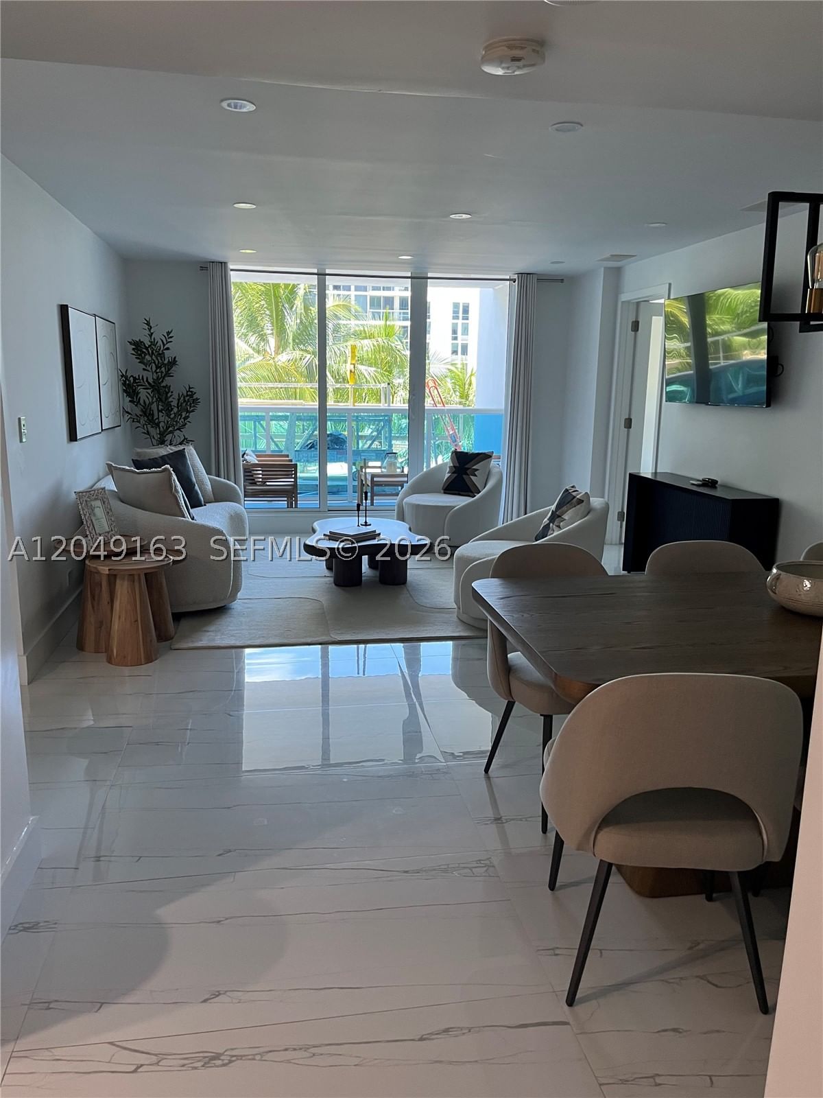 Real estate property located at 2301 Collins Ave #326, Miami-dade, Roney Palace Condo, Miami Beach, FL