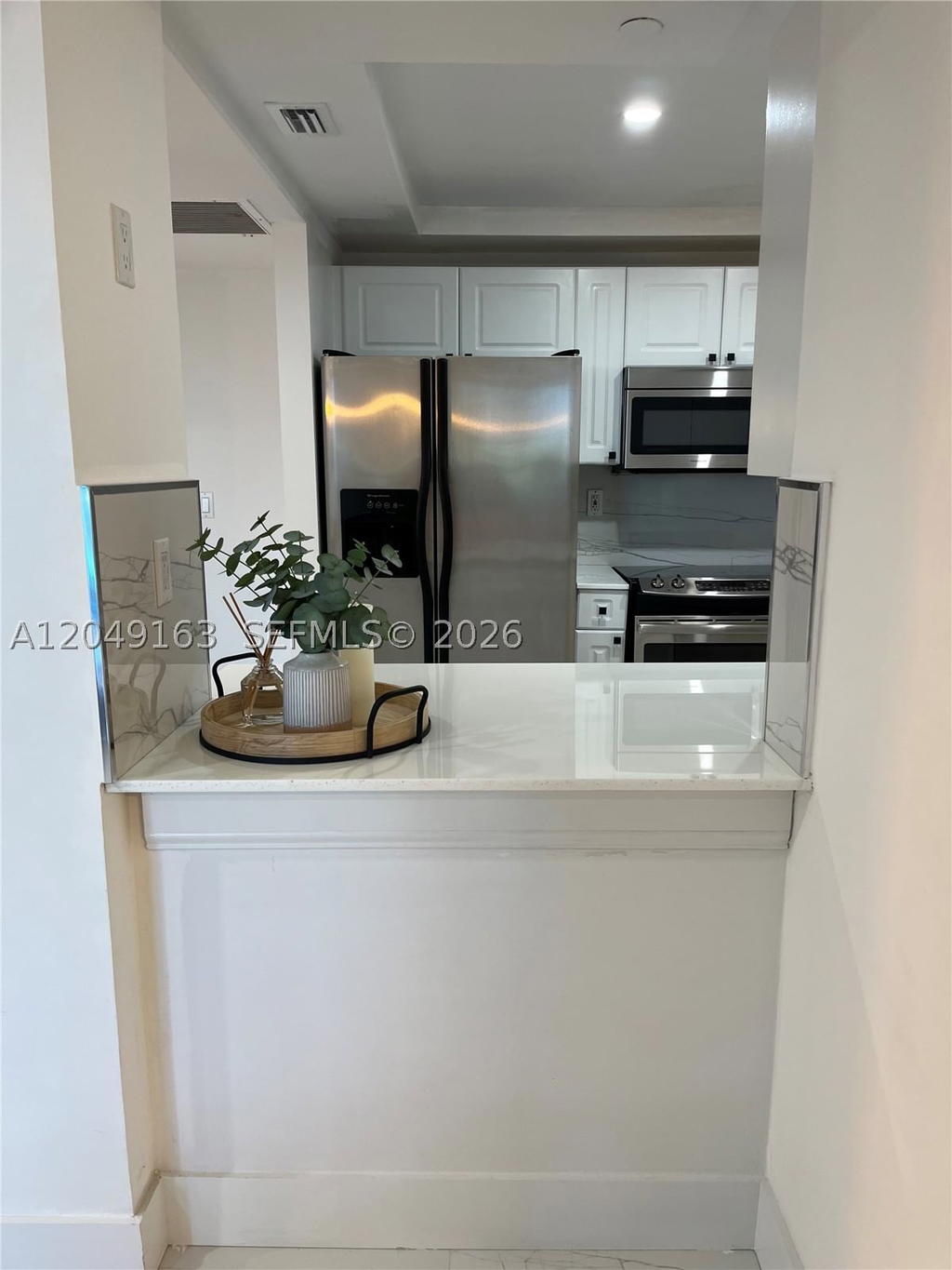 Real estate property located at 2301 Collins Ave #326, Miami-dade, Roney Palace Condo, Miami Beach, FL