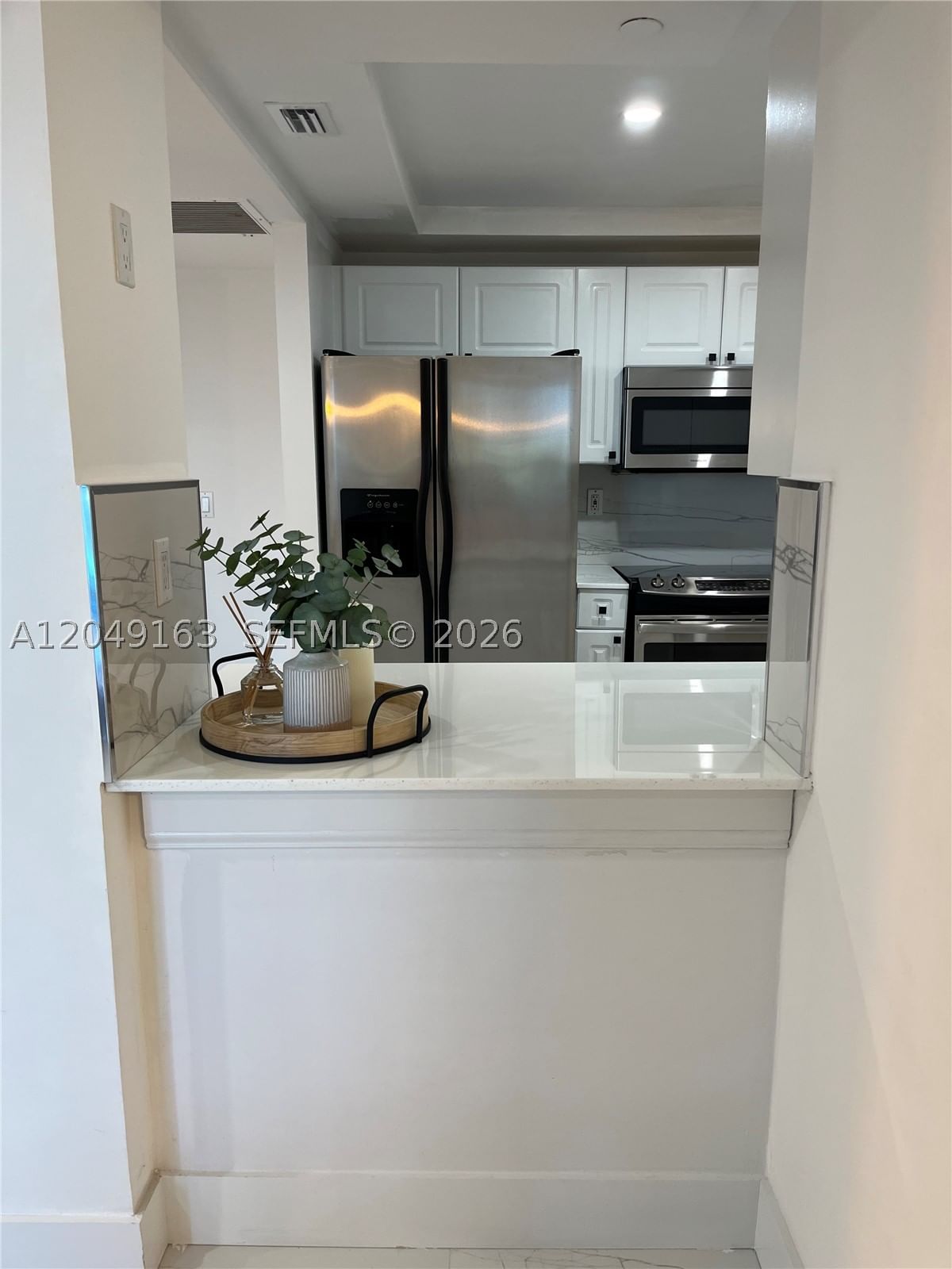 Real estate property located at 2301 Collins Ave #326, Miami-dade, Roney Palace Condo, Miami Beach, FL