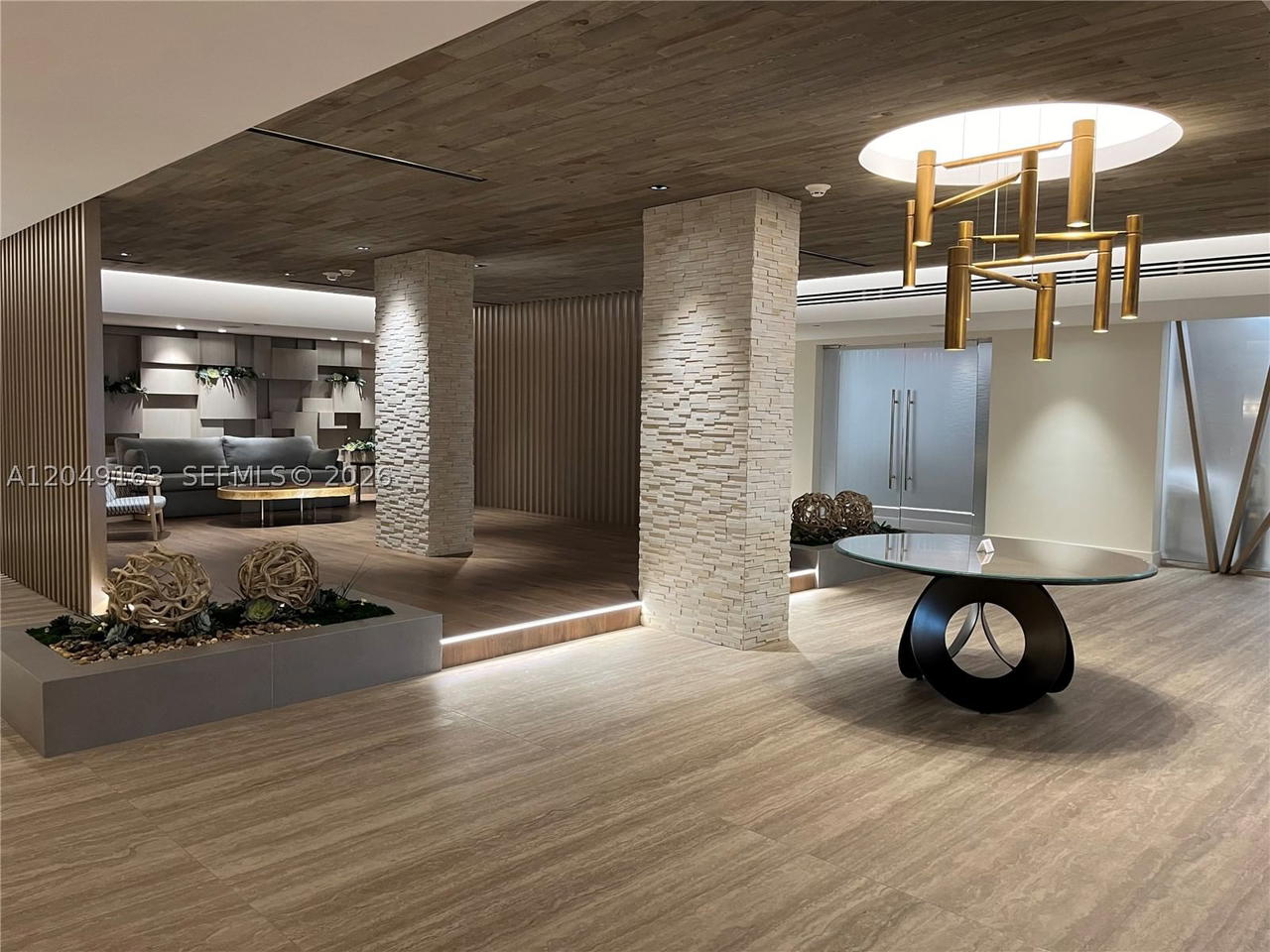 Real estate property located at 2301 Collins Ave #326, Miami-dade, Roney Palace Condo, Miami Beach, FL