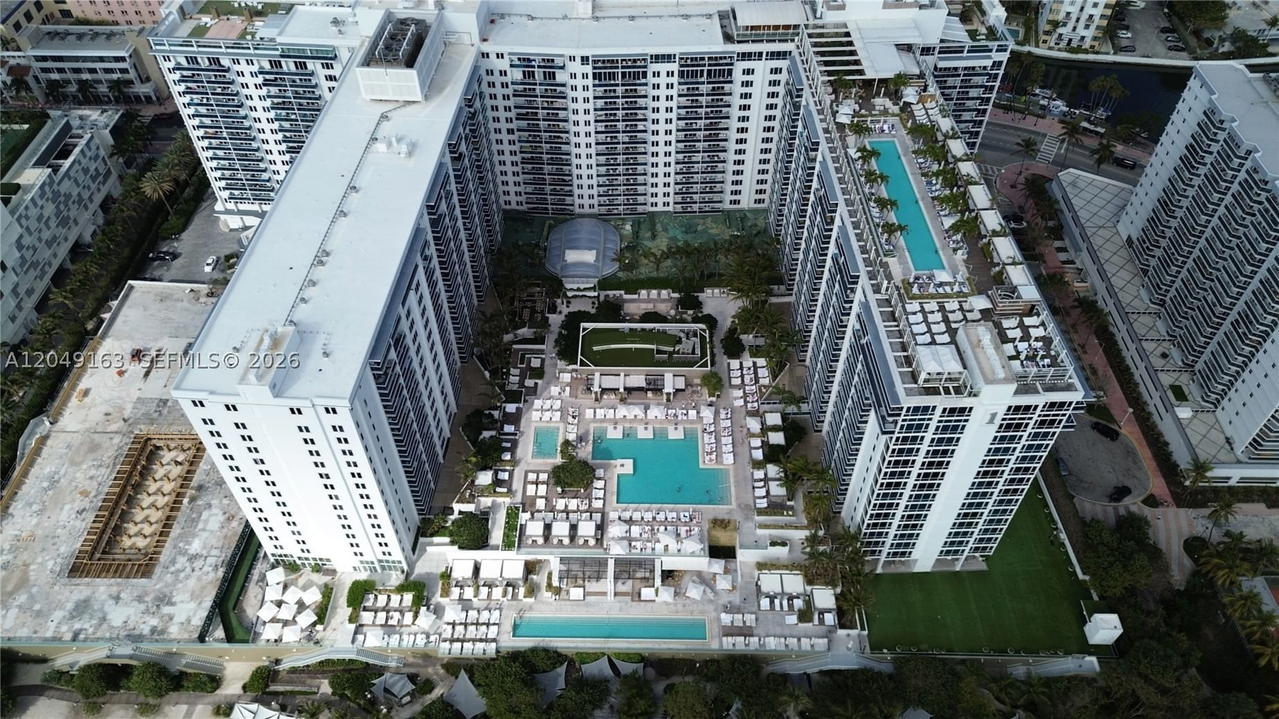 Real estate property located at 2301 Collins Ave #326, Miami-dade, Roney Palace Condo, Miami Beach, FL