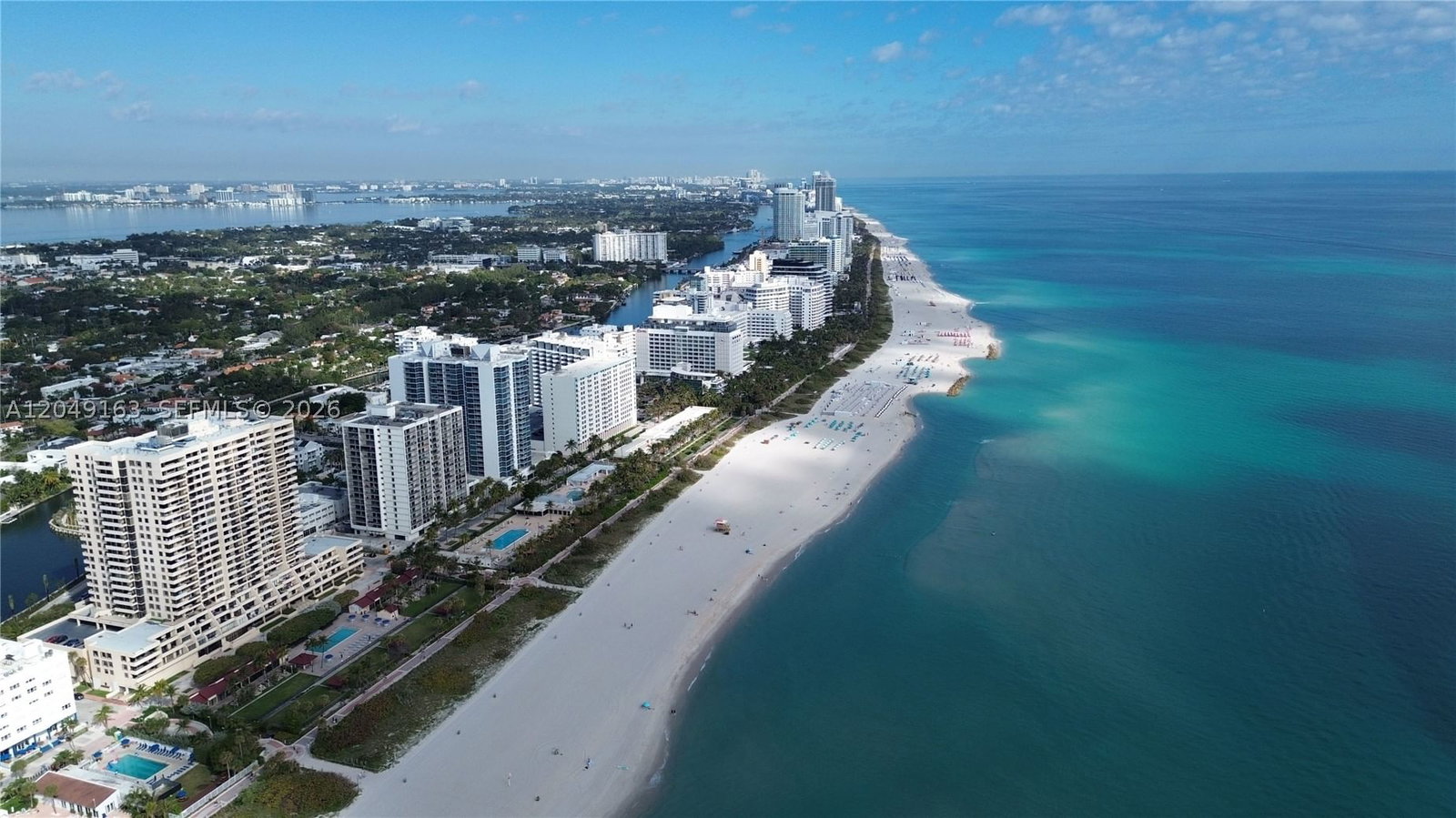 Real estate property located at 2301 Collins Ave #326, Miami-dade, Roney Palace Condo, Miami Beach, FL