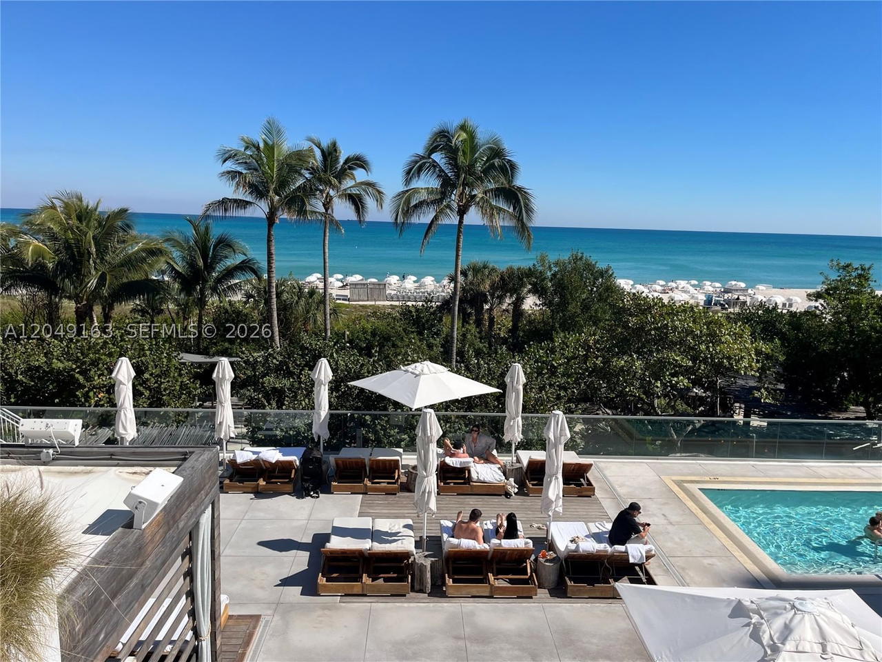 Real estate property located at 2301 Collins Ave #326, Miami-dade, Roney Palace Condo, Miami Beach, FL