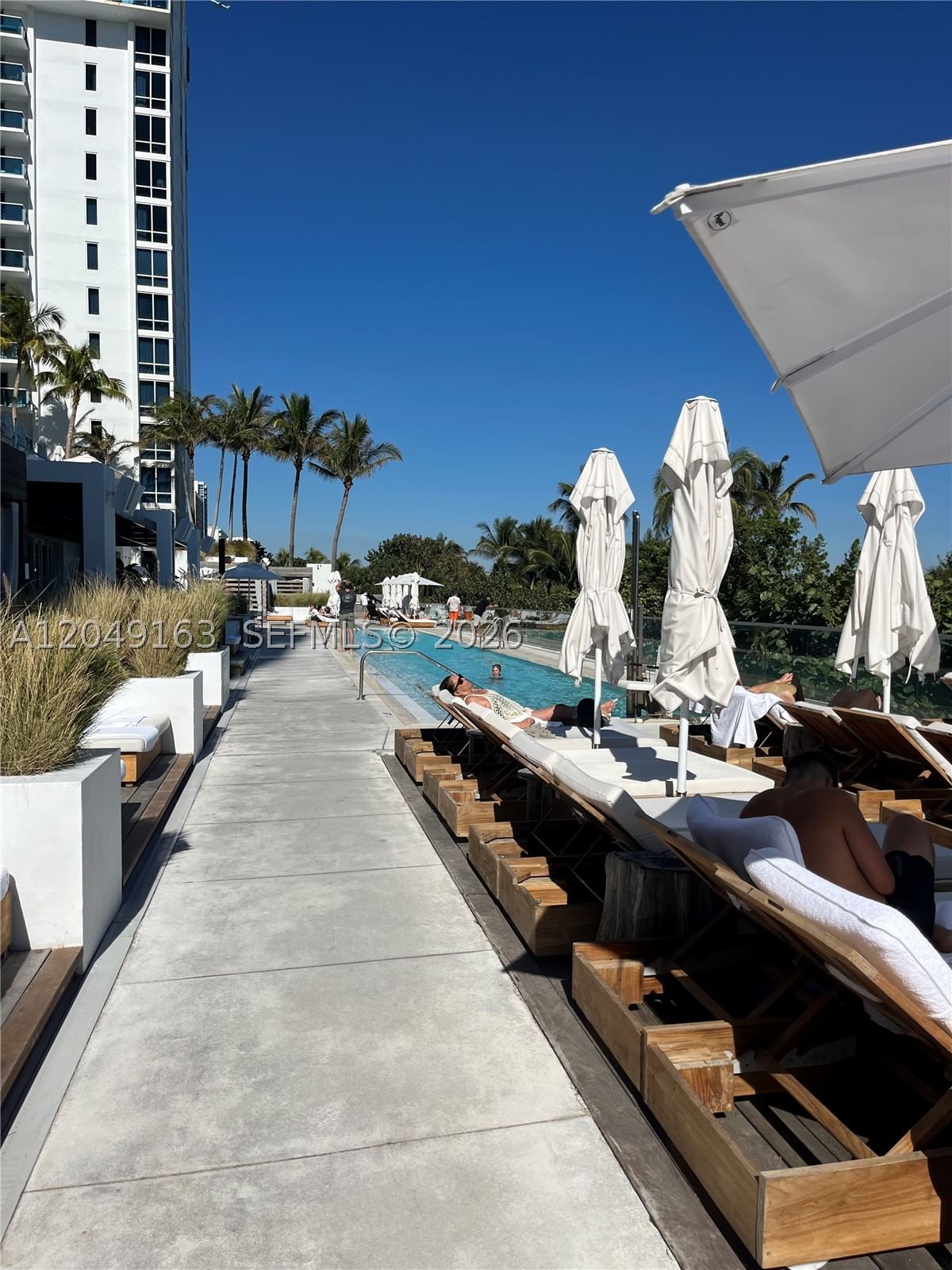 Real estate property located at 2301 Collins Ave #326, Miami-dade, Roney Palace Condo, Miami Beach, FL