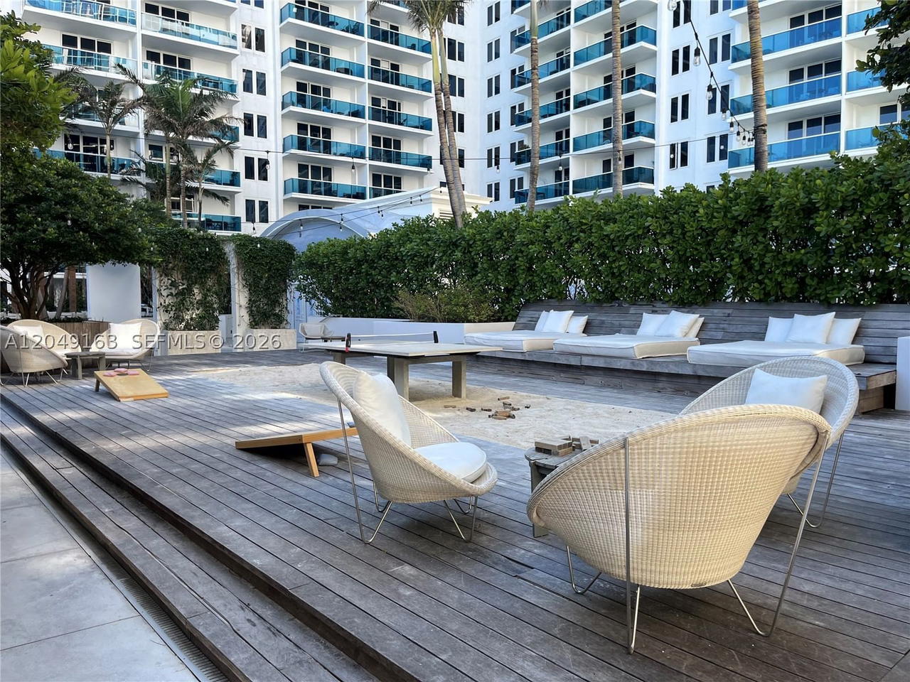 Real estate property located at 2301 Collins Ave #326, Miami-dade, Roney Palace Condo, Miami Beach, FL