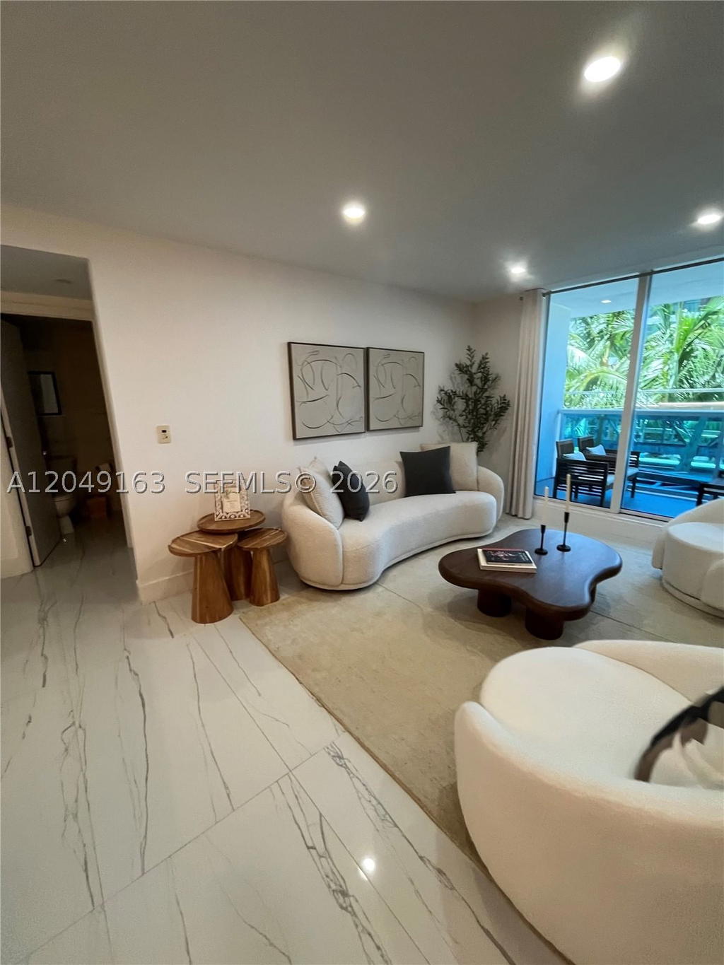 Real estate property located at 2301 Collins Ave #326, Miami-dade, Roney Palace Condo, Miami Beach, FL