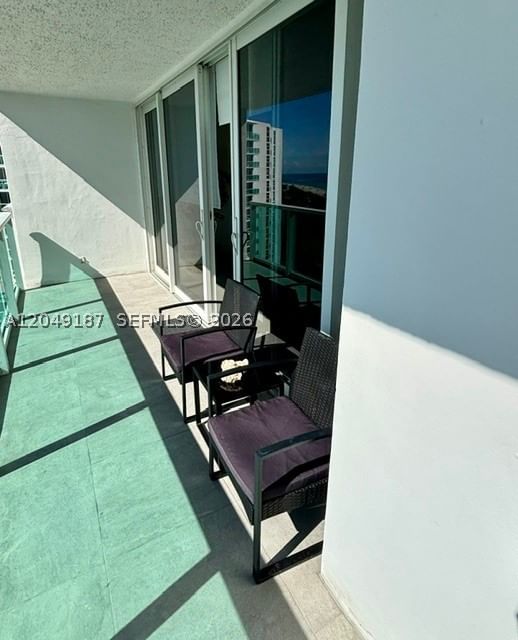 Real estate property located at 100 Bayview Dr #1906, Miami-dade, Arlen House East Condo, Sunny Isles Beach, FL