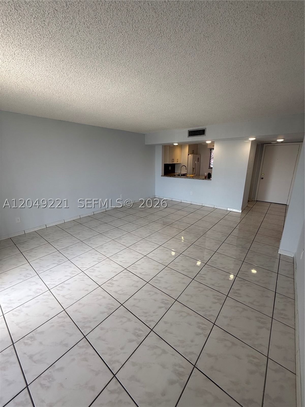 Real estate property located at 8625 8th St #420, Miami-dade, Fox Chase Condo #2, Miami, FL