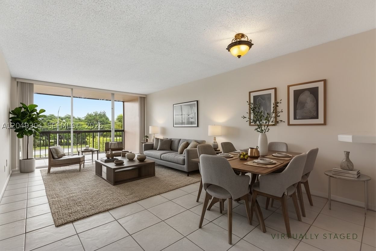 Real estate property located at 10425 112th Ave #302, Miami-dade, Gardens Of Kendall Condo, Miami, FL