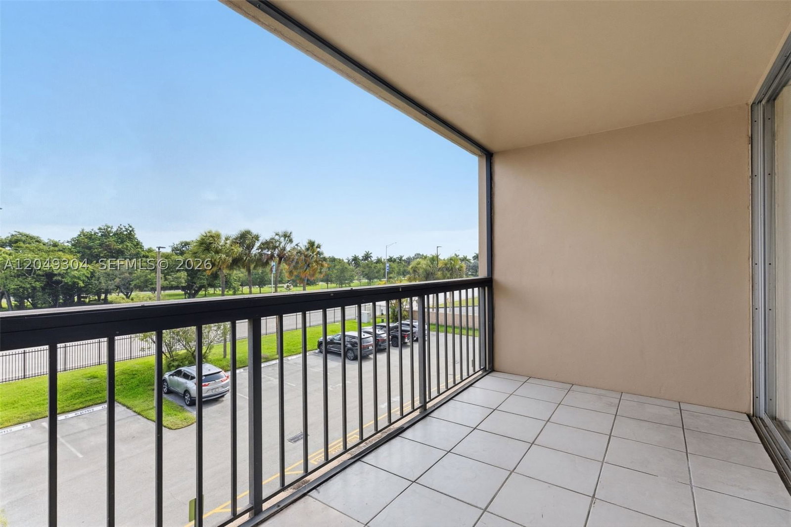 Real estate property located at 10425 112th Ave #302, Miami-dade, Gardens Of Kendall Condo, Miami, FL