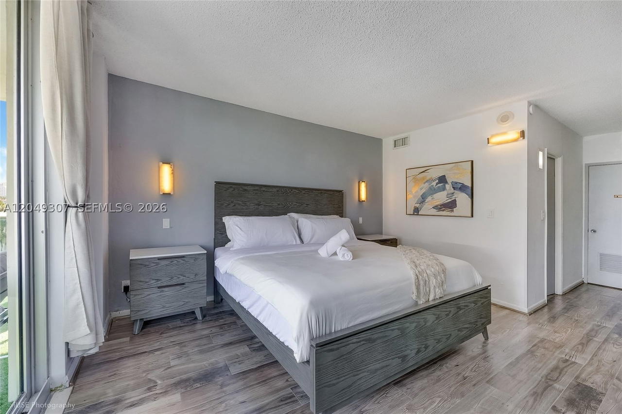 Real estate property located at , Miami-dade, Ocean Reserve Condo, Sunny Isles Beach, FL