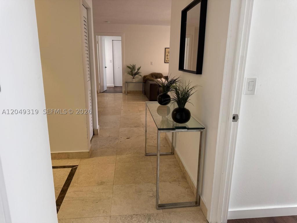 Real estate property located at 19555 Country Club Dr #8602, Miami-dade, The Yacht Club At Aventur, Aventura, FL