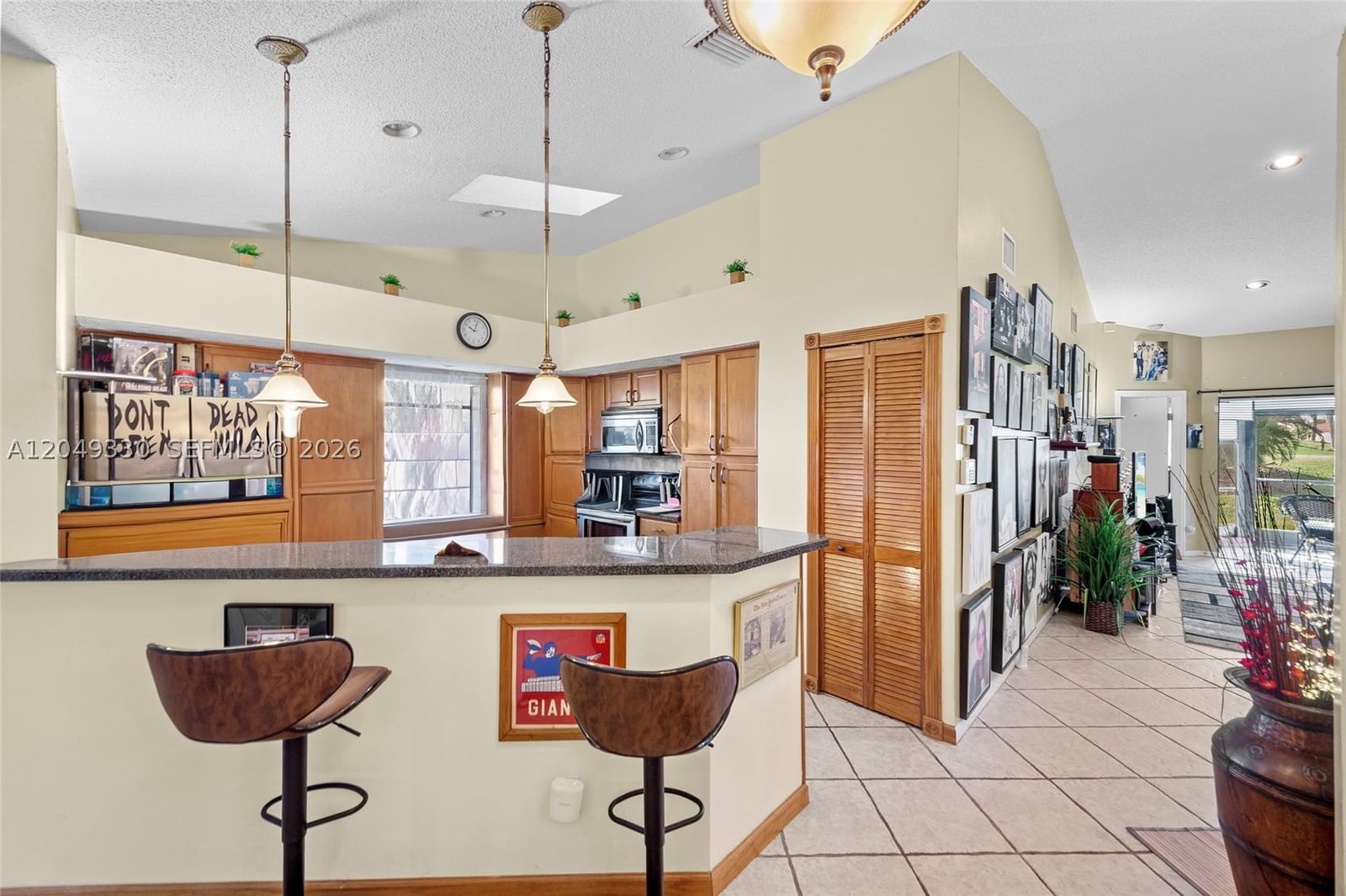 Real estate property located at 8220 Waterford Ln, Broward, Woodmont Tract 48, Tamarac, FL