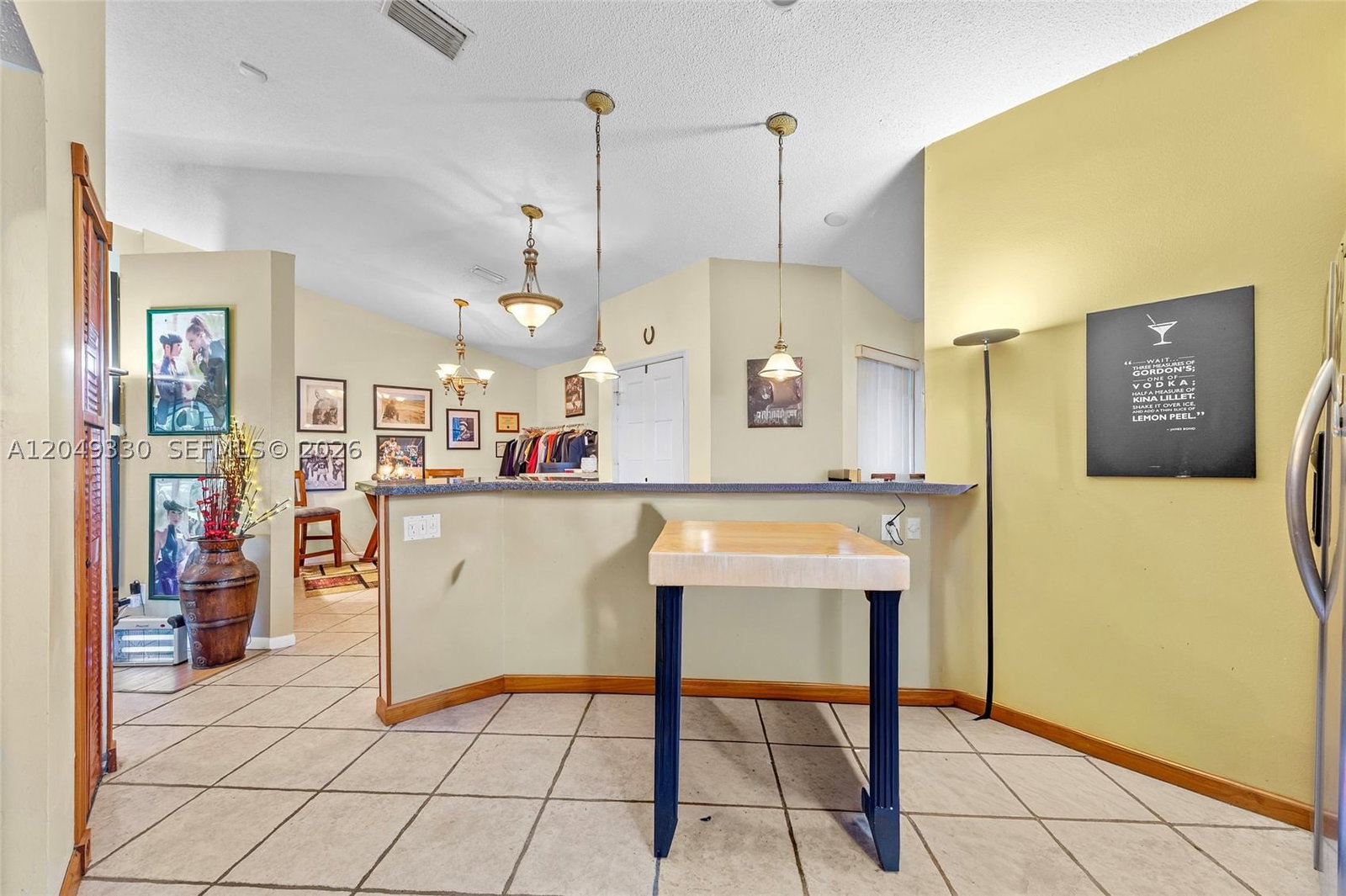 Real estate property located at 8220 Waterford Ln, Broward, Woodmont Tract 48, Tamarac, FL