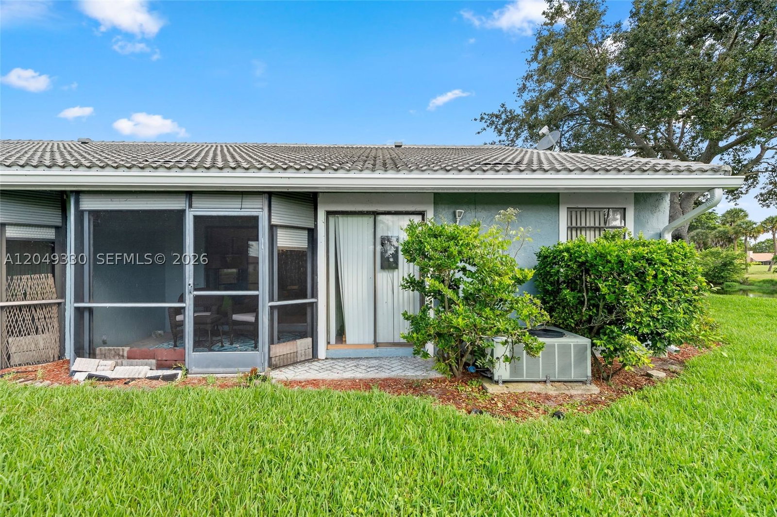 Real estate property located at 8220 Waterford Ln, Broward, Woodmont Tract 48, Tamarac, FL