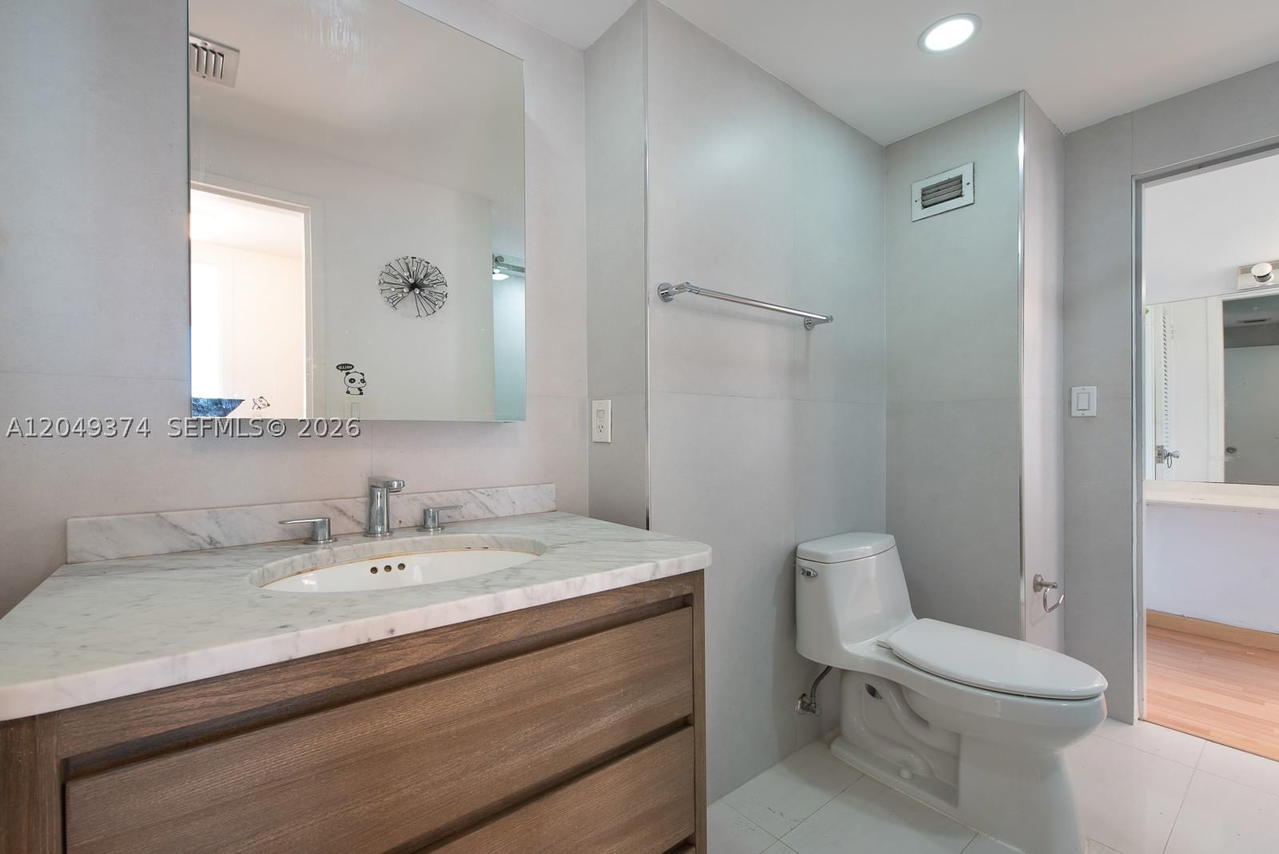 Real estate property located at 800 West Ave #631, Miami-dade, South Bay Club Condo, Miami Beach, FL