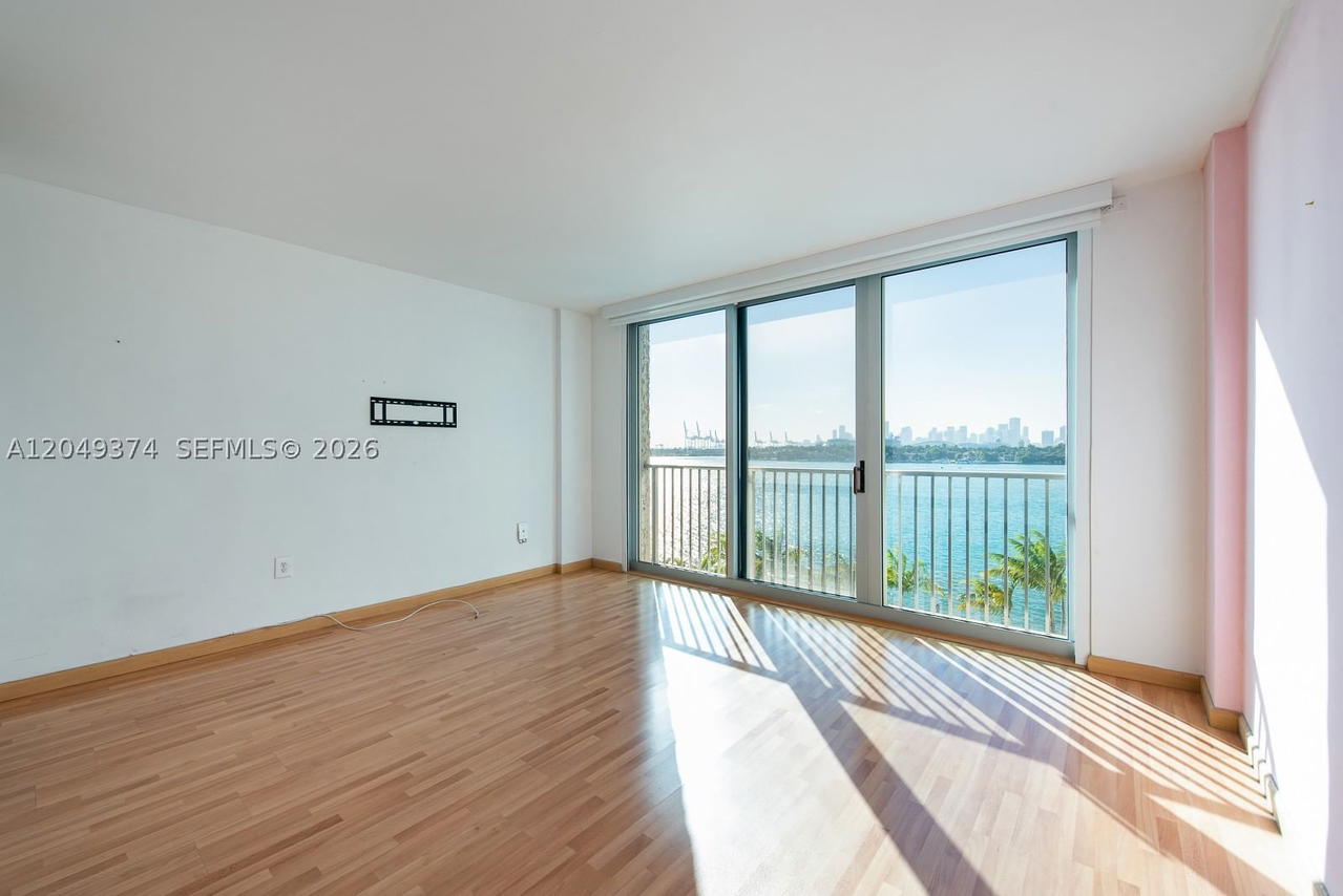 Real estate property located at 800 West Ave #631, Miami-dade, South Bay Club Condo, Miami Beach, FL