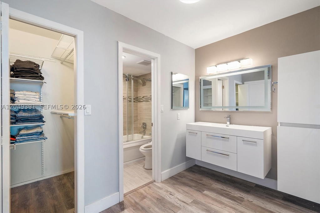 Real estate property located at 20515 Country Club Dr #2044, Miami-dade, Waterview Condo, Aventura, FL