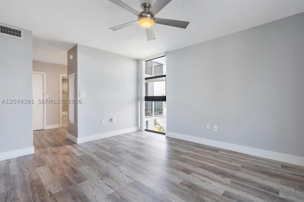 Real estate property located at 20515 Country Club Dr #2044, Miami-dade, Waterview Condo, Aventura, FL