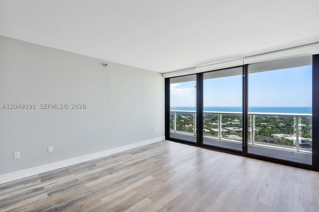 Real estate property located at 20515 Country Club Dr #2044, Miami-dade, Waterview Condo, Aventura, FL