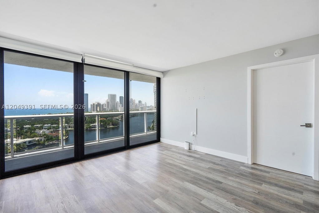 Real estate property located at 20515 Country Club Dr #2044, Miami-dade, Waterview Condo, Aventura, FL