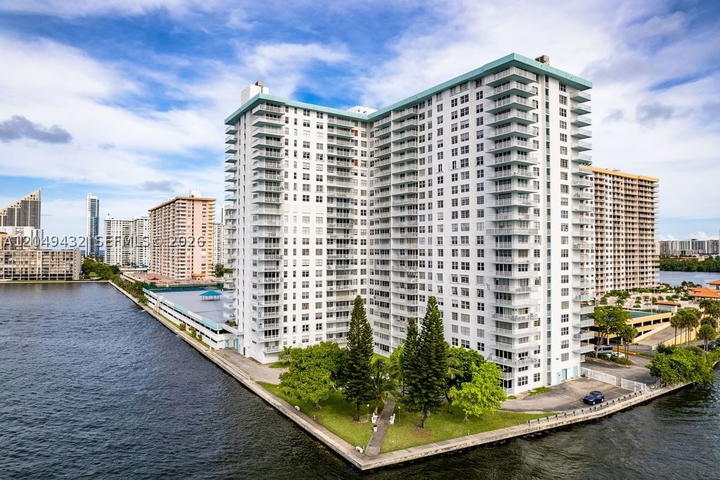 Real estate property located at 301 174th St L05, Miami-dade, Winston Towers 500 Condo, Sunny Isles Beach, FL