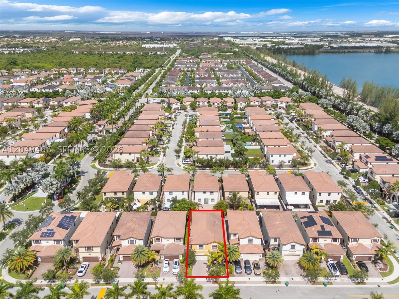 Real estate property located at 8850 99th Path, Miami-dade, Isles At Grand Bay, Doral, FL
