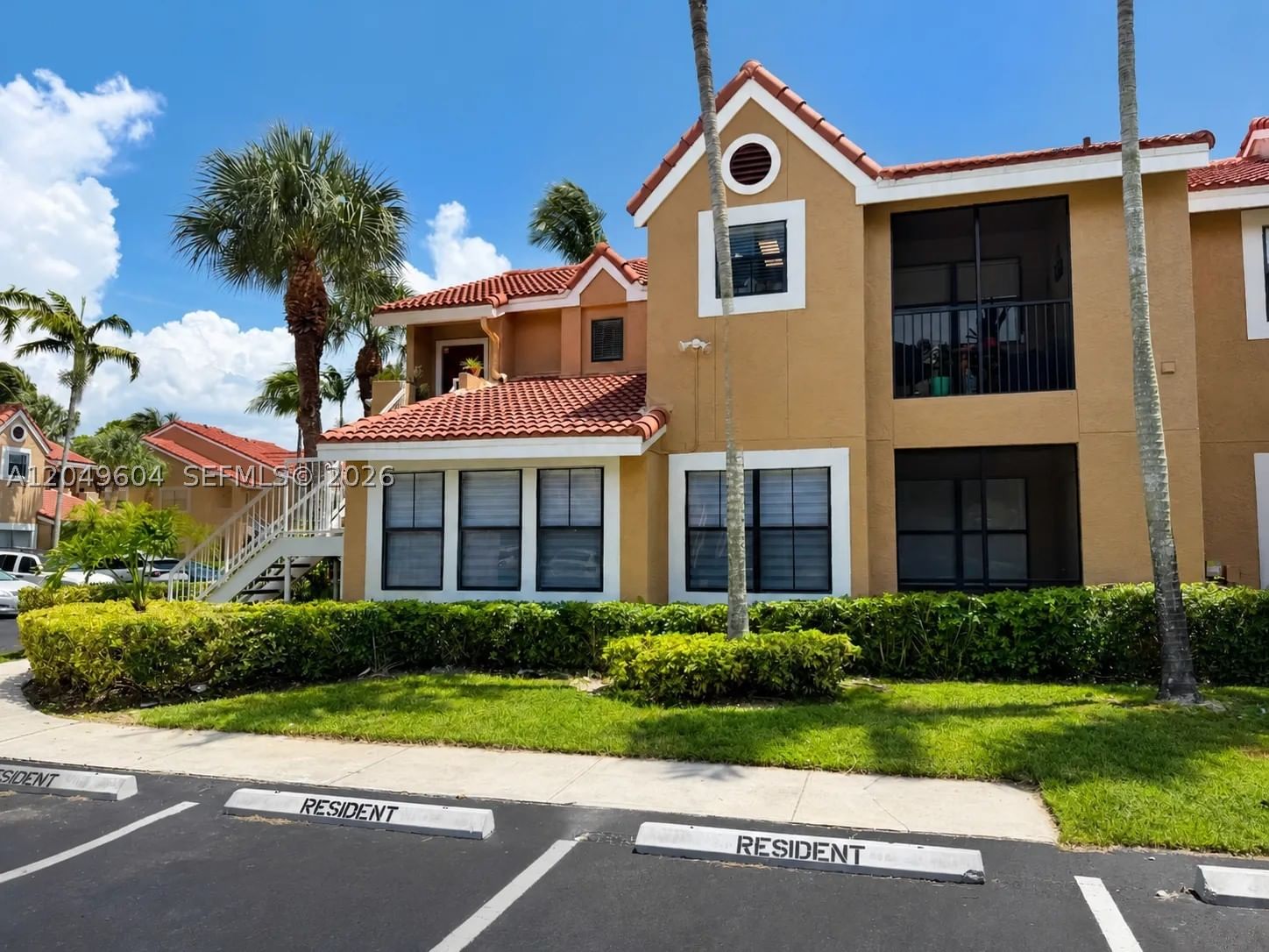 Real estate property located at 15560 104th TER #611, Miami-dade, Biscayne Beach Club Condo, Miami, FL