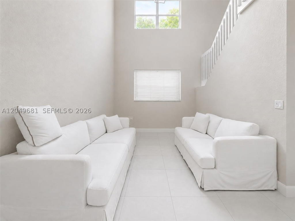 Real estate property located at 16519 67th Ter, Miami-dade, Crestview Lakes 1st Addn, Miami, FL