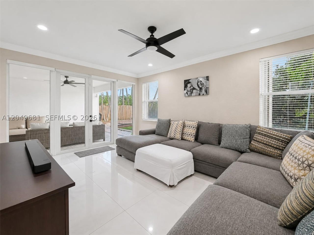 Real estate property located at 16519 67th Ter, Miami-dade, Crestview Lakes 1st Addn, Miami, FL