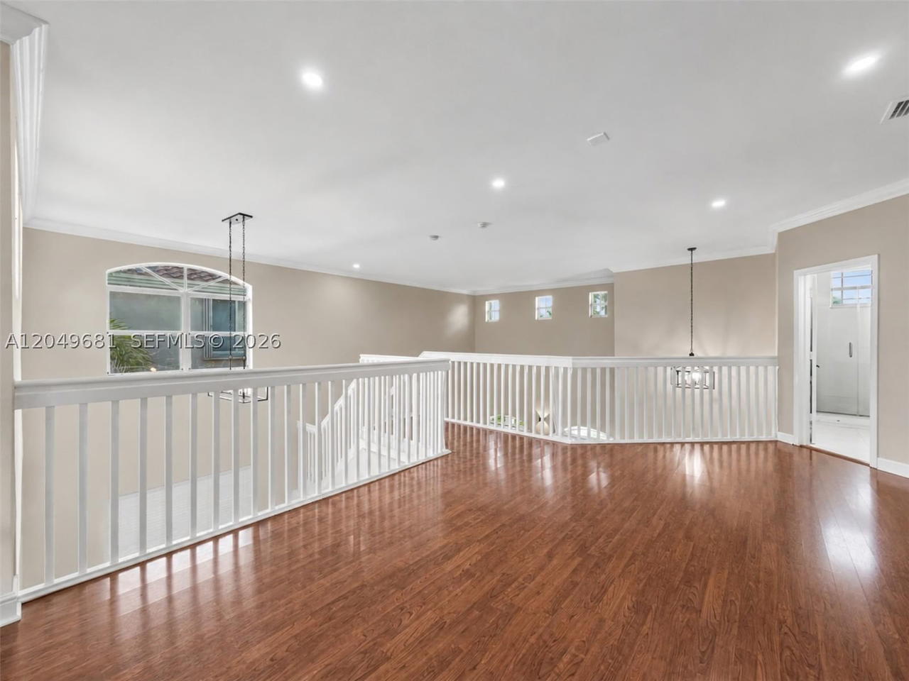 Real estate property located at 16519 67th Ter, Miami-dade, Crestview Lakes 1st Addn, Miami, FL