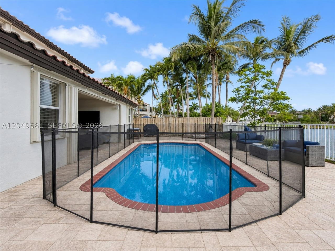 Real estate property located at 16519 67th Ter, Miami-dade, Crestview Lakes 1st Addn, Miami, FL