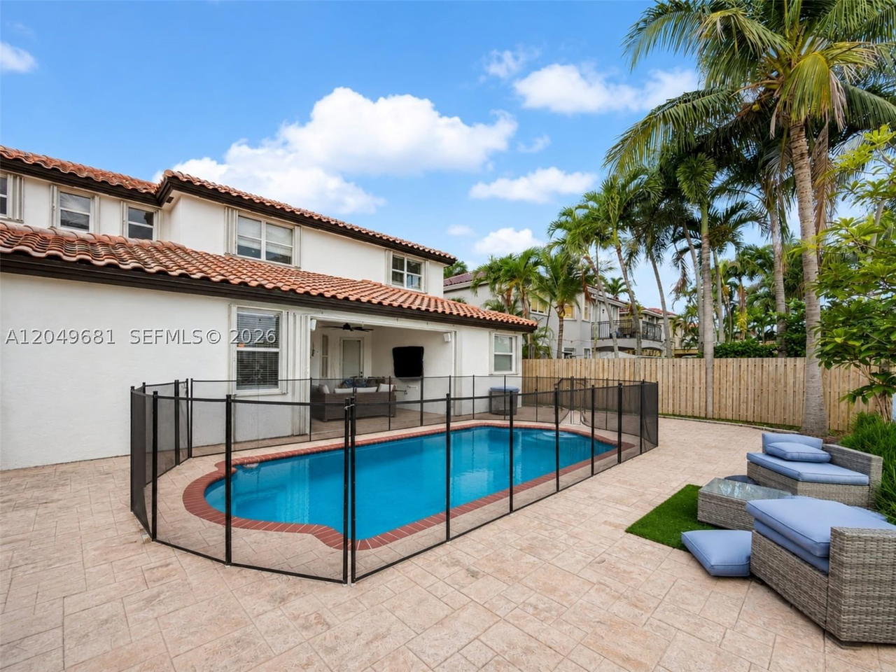 Real estate property located at 16519 67th Ter, Miami-dade, Crestview Lakes 1st Addn, Miami, FL