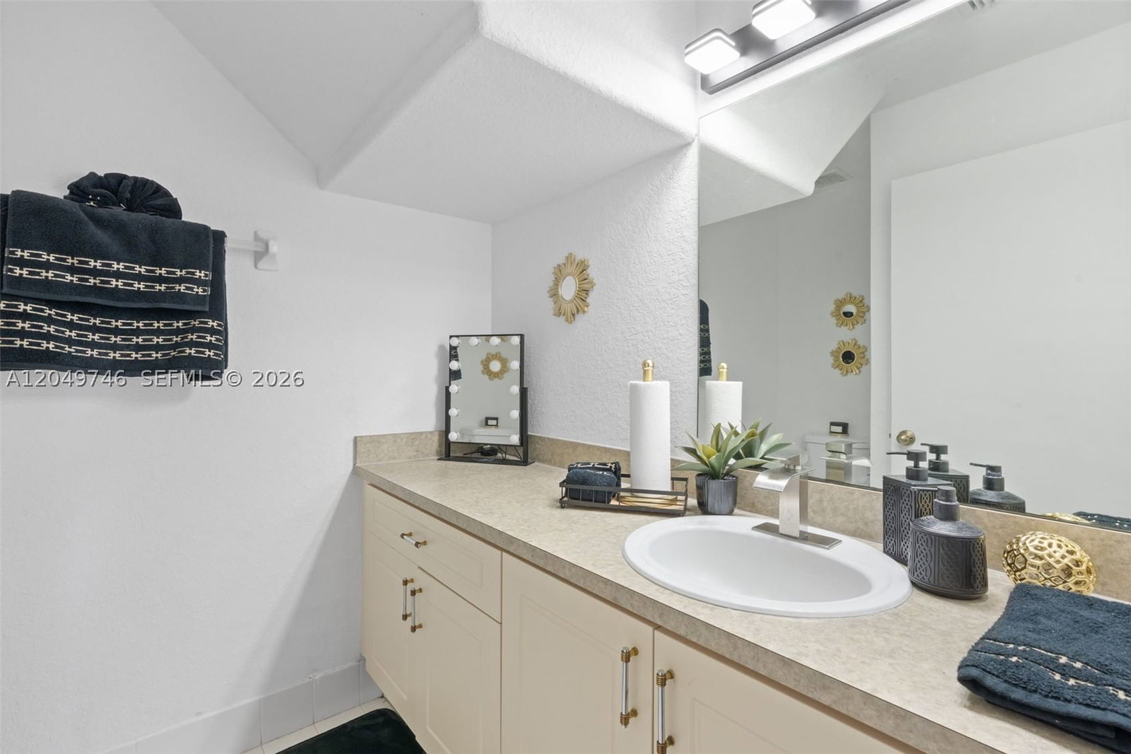 Real estate property located at 2303 87th Ter, Broward, University Park, Miramar, FL