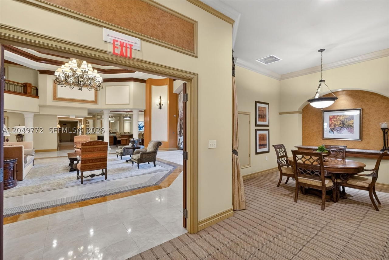 Real estate property located at 888 Douglas #806, Miami-dade, Puerta De Palmas Condo, Coral Gables, FL