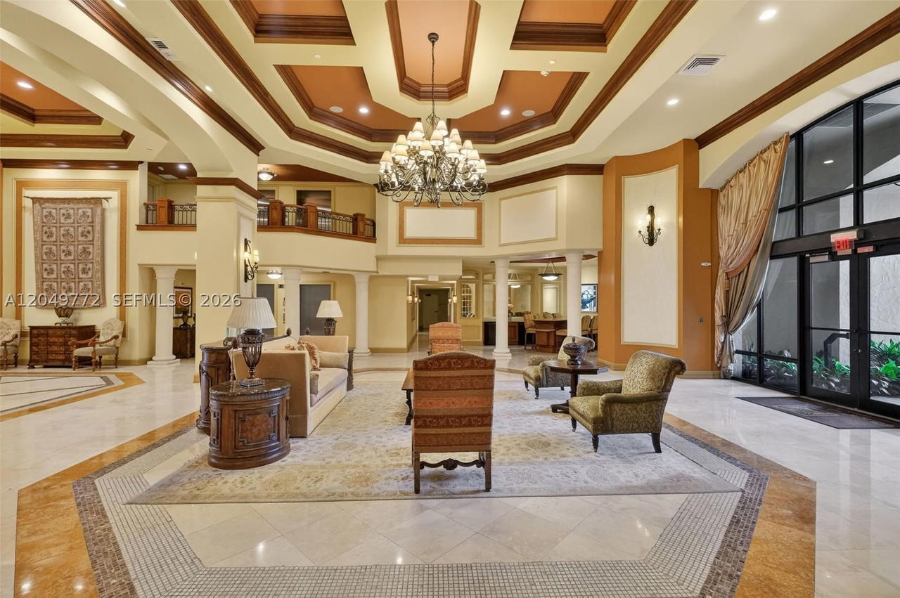 Real estate property located at 888 Douglas #806, Miami-dade, Puerta De Palmas Condo, Coral Gables, FL