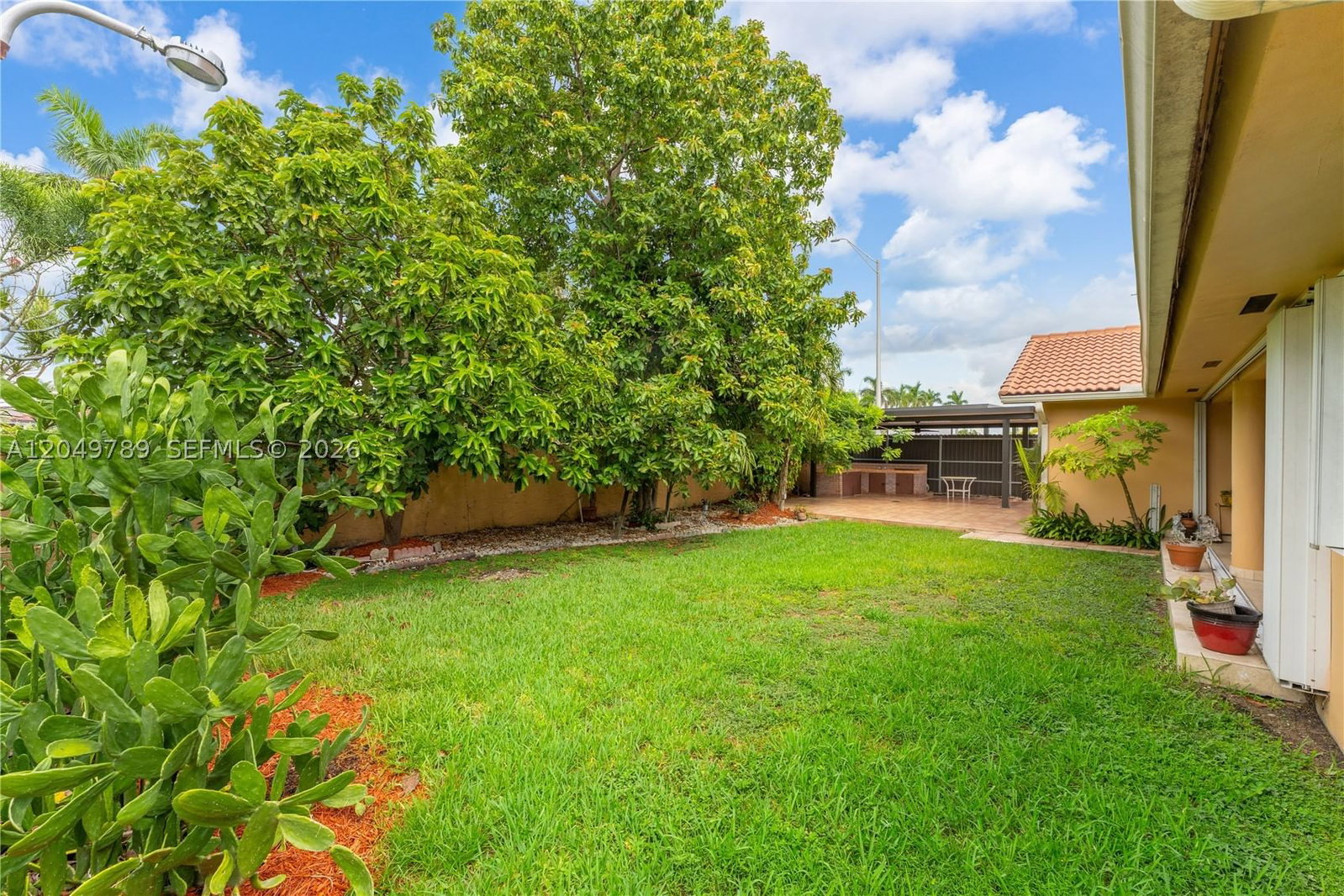 Real estate property located at 3730 136th Ct, Miami-dade, Morales Sub, Miami, FL