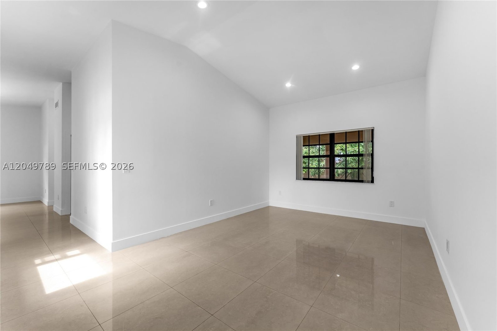 Real estate property located at 3730 136th Ct, Miami-dade, Morales Sub, Miami, FL