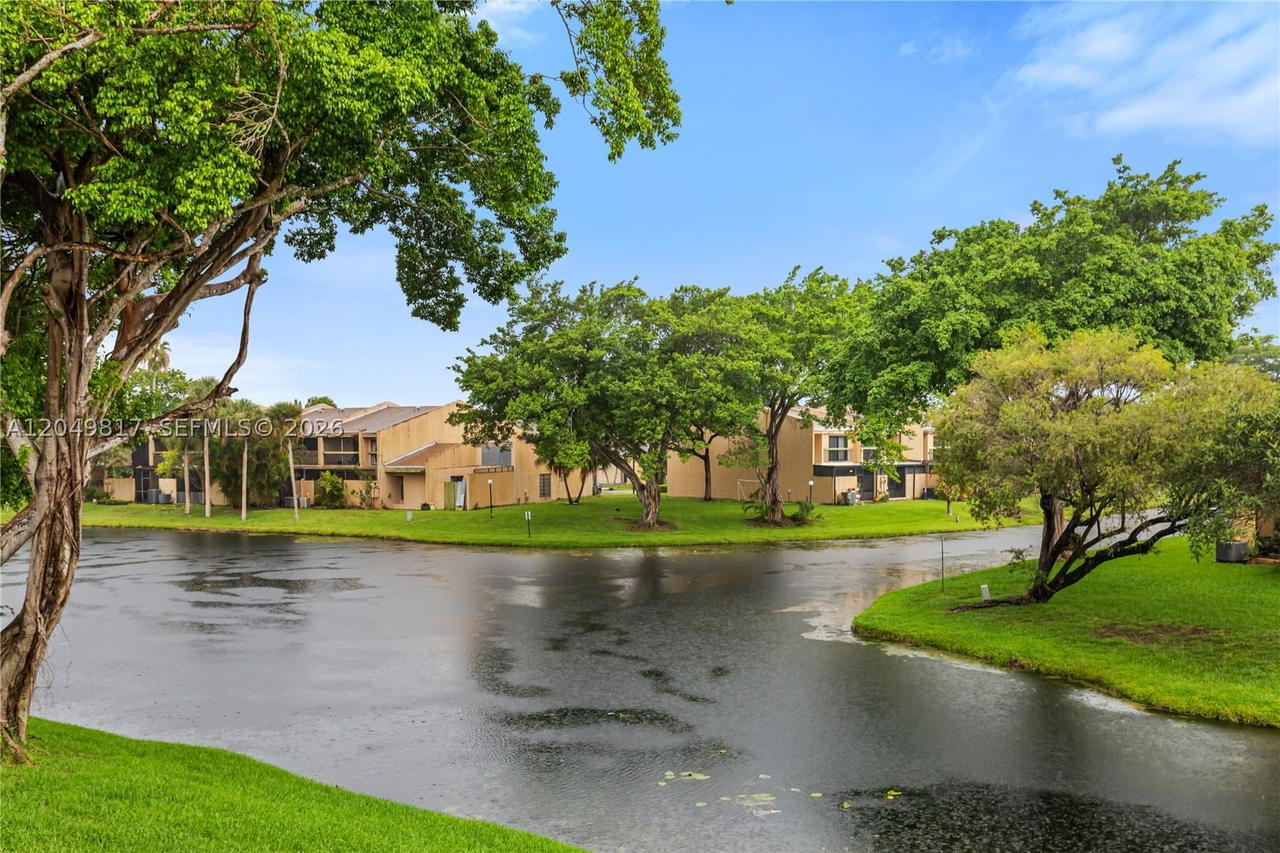 Real estate property located at 1580 93rd Ave #300, Broward, Westview Condominium No F, Pembroke Pines, FL