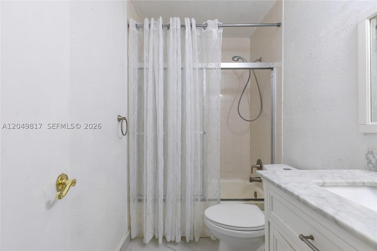 Real estate property located at 1580 93rd Ave #300, Broward, Westview Condominium No F, Pembroke Pines, FL