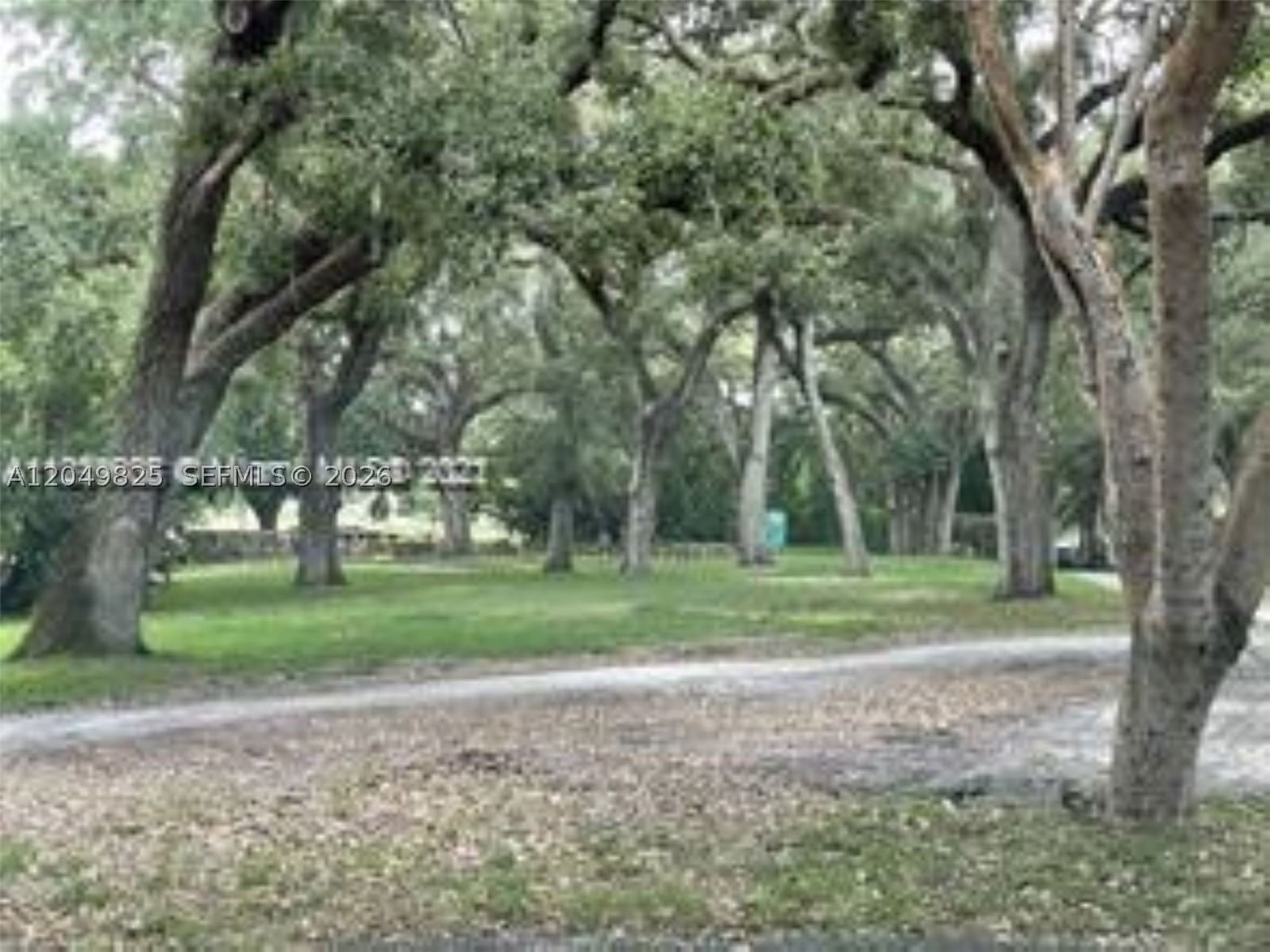 Real estate property located at 9441 Live Oak Pl #209, Broward, Live Oak Condo Eleven, Davie, FL