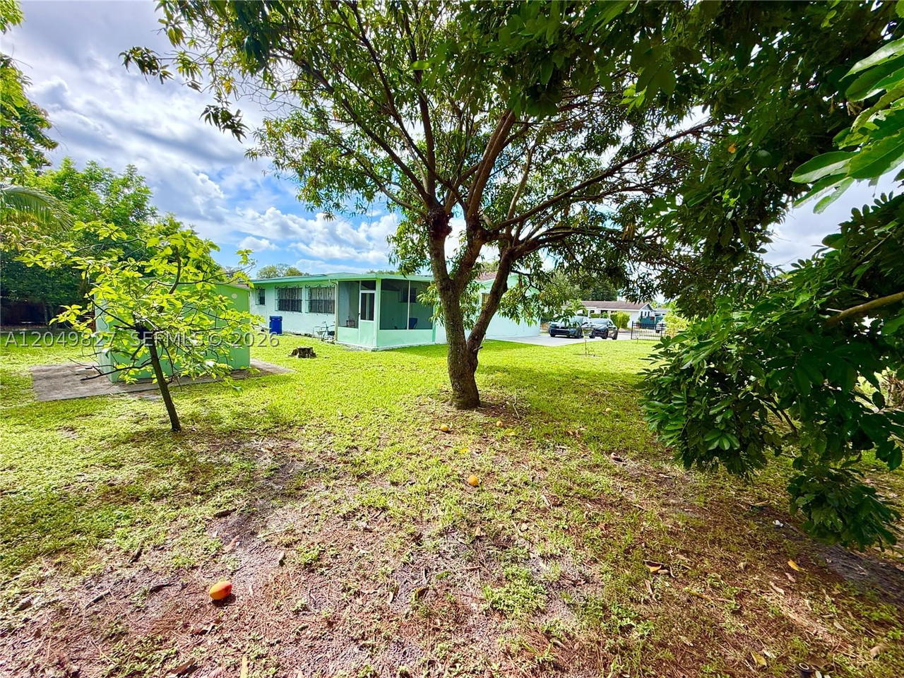 Real estate property located at 3851 210th Ter, Miami-dade, Vista Verde Sec 2, Miami Gardens, FL