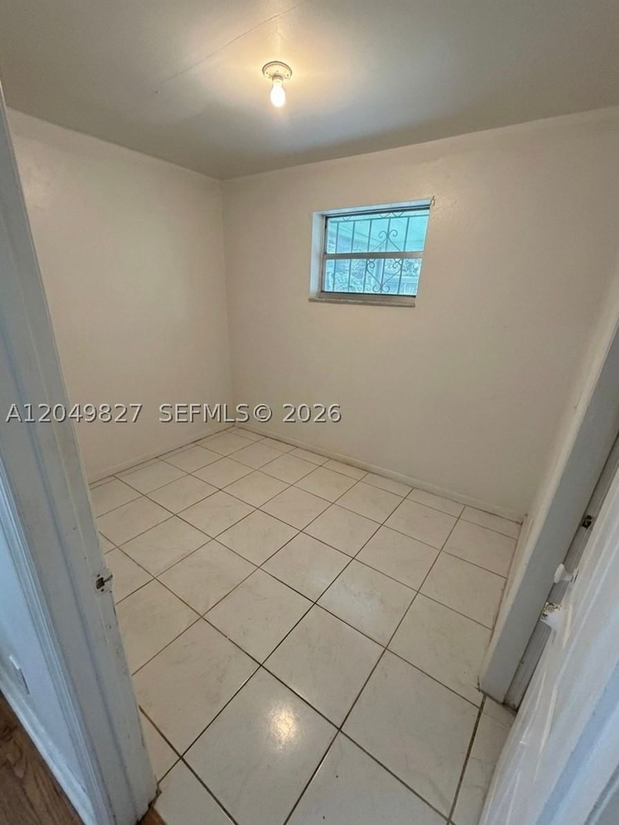 Real estate property located at 3851 210th Ter, Miami-dade, Vista Verde Sec 2, Miami Gardens, FL