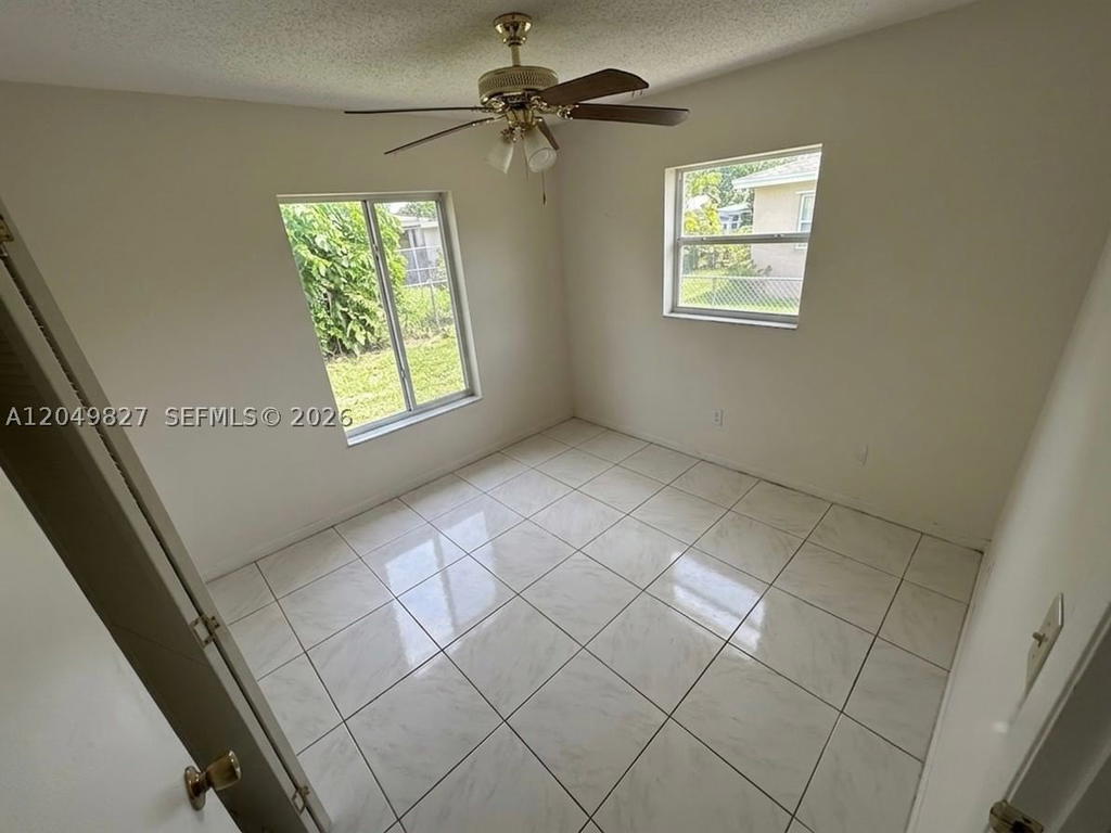 Real estate property located at 3851 210th Ter, Miami-dade, Vista Verde Sec 2, Miami Gardens, FL