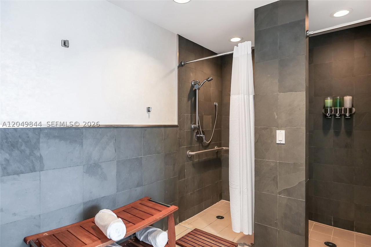 Real estate property located at 17001 Collins Ave #1401, Miami-dade, Jade Beach Condo, Sunny Isles Beach, FL