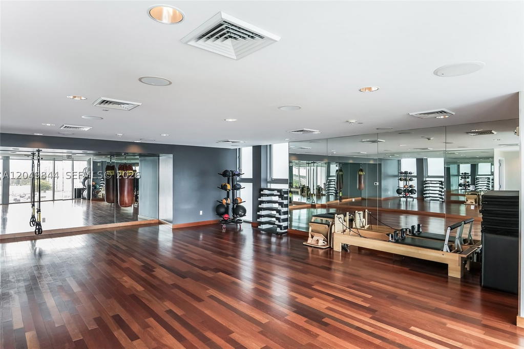 Real estate property located at 17001 Collins Ave #1401, Miami-dade, Jade Beach Condo, Sunny Isles Beach, FL