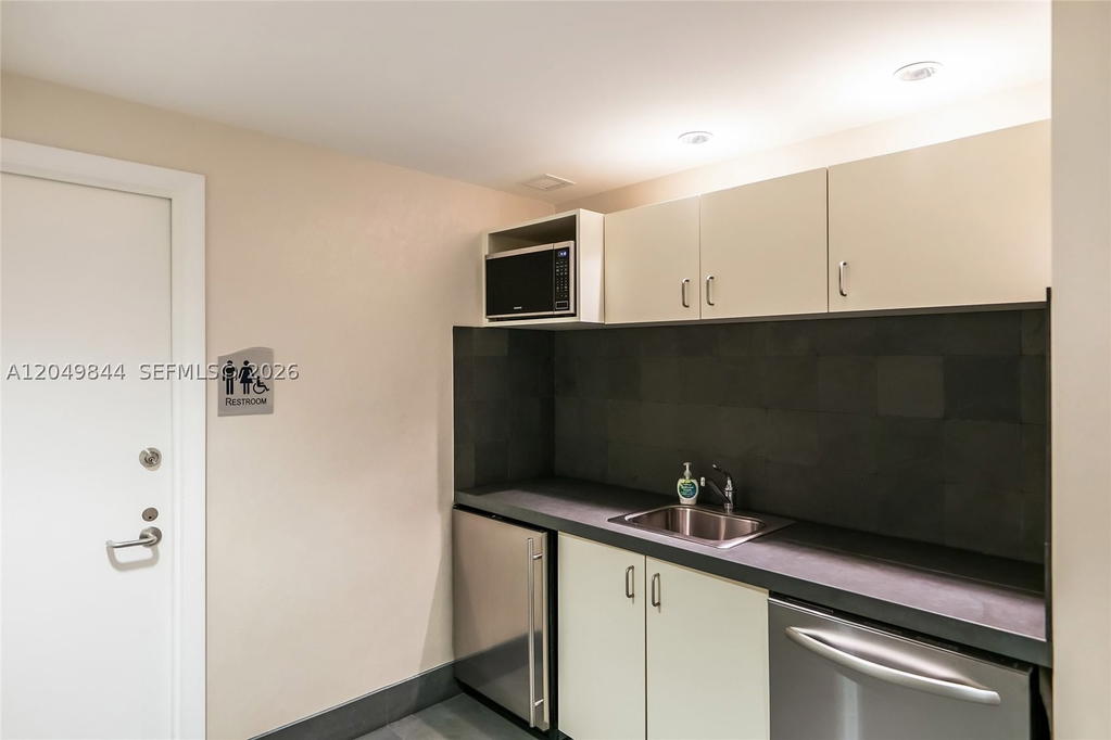 Real estate property located at 17001 Collins Ave #1401, Miami-dade, Jade Beach Condo, Sunny Isles Beach, FL