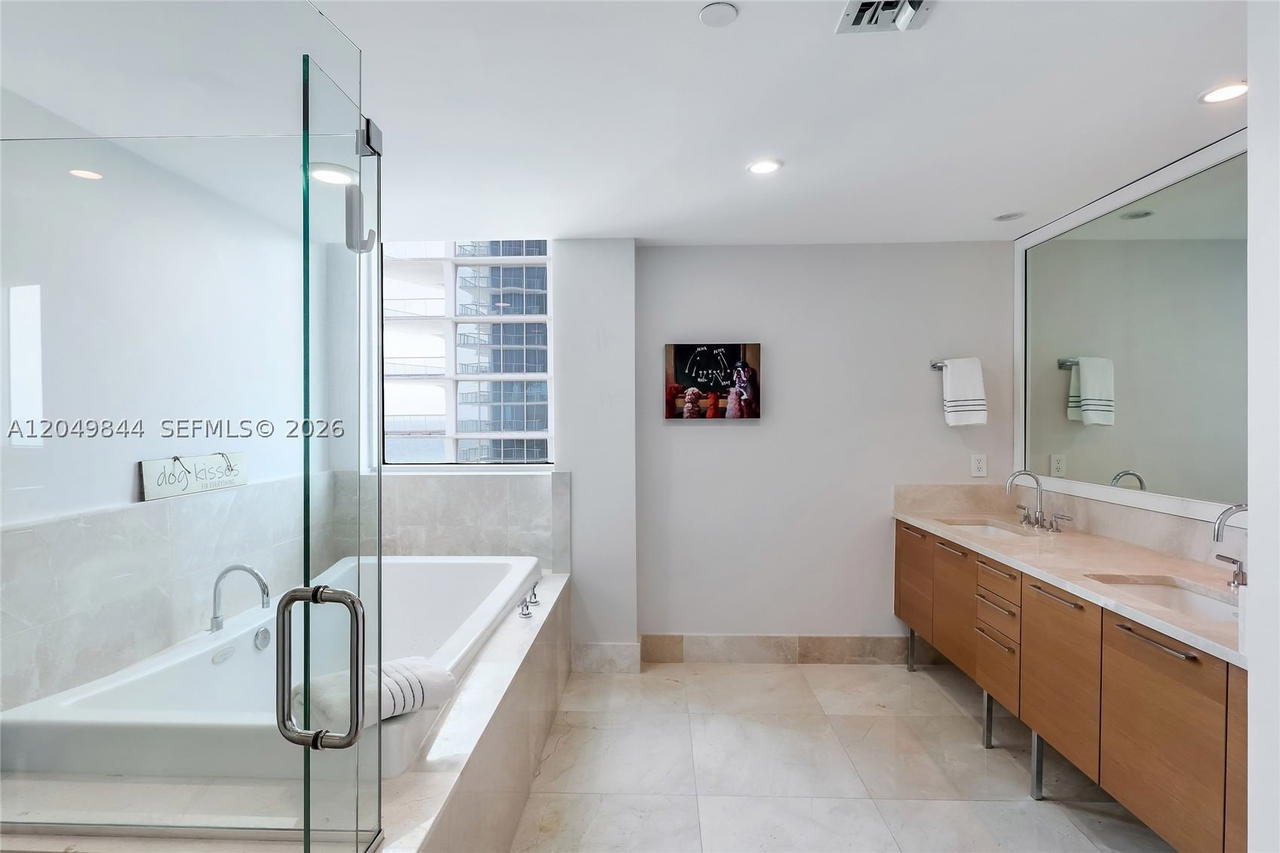 Real estate property located at 17001 Collins Ave #1401, Miami-dade, Jade Beach Condo, Sunny Isles Beach, FL