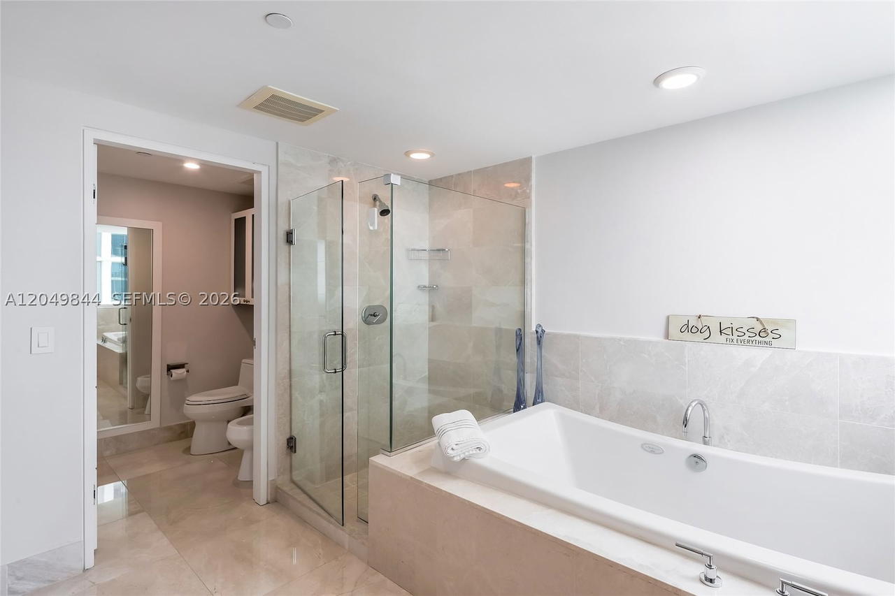 Real estate property located at 17001 Collins Ave #1401, Miami-dade, Jade Beach Condo, Sunny Isles Beach, FL